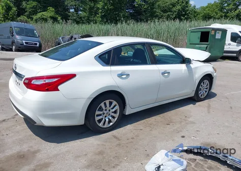 2016 Nissan Altima 2.5/2.5 S/2.5 Sl/2.5 Sr/2.5 Sv из США, поврежденный, VIN 1N4AL3AP6GN317146